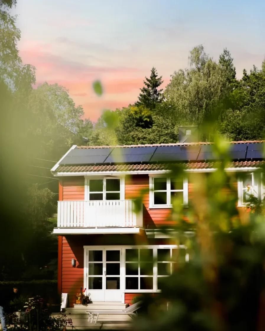 hus med solceller